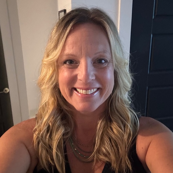 Meet your Posher, Megan - Picture 1 of 1